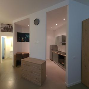 Studio met een King Size Bed